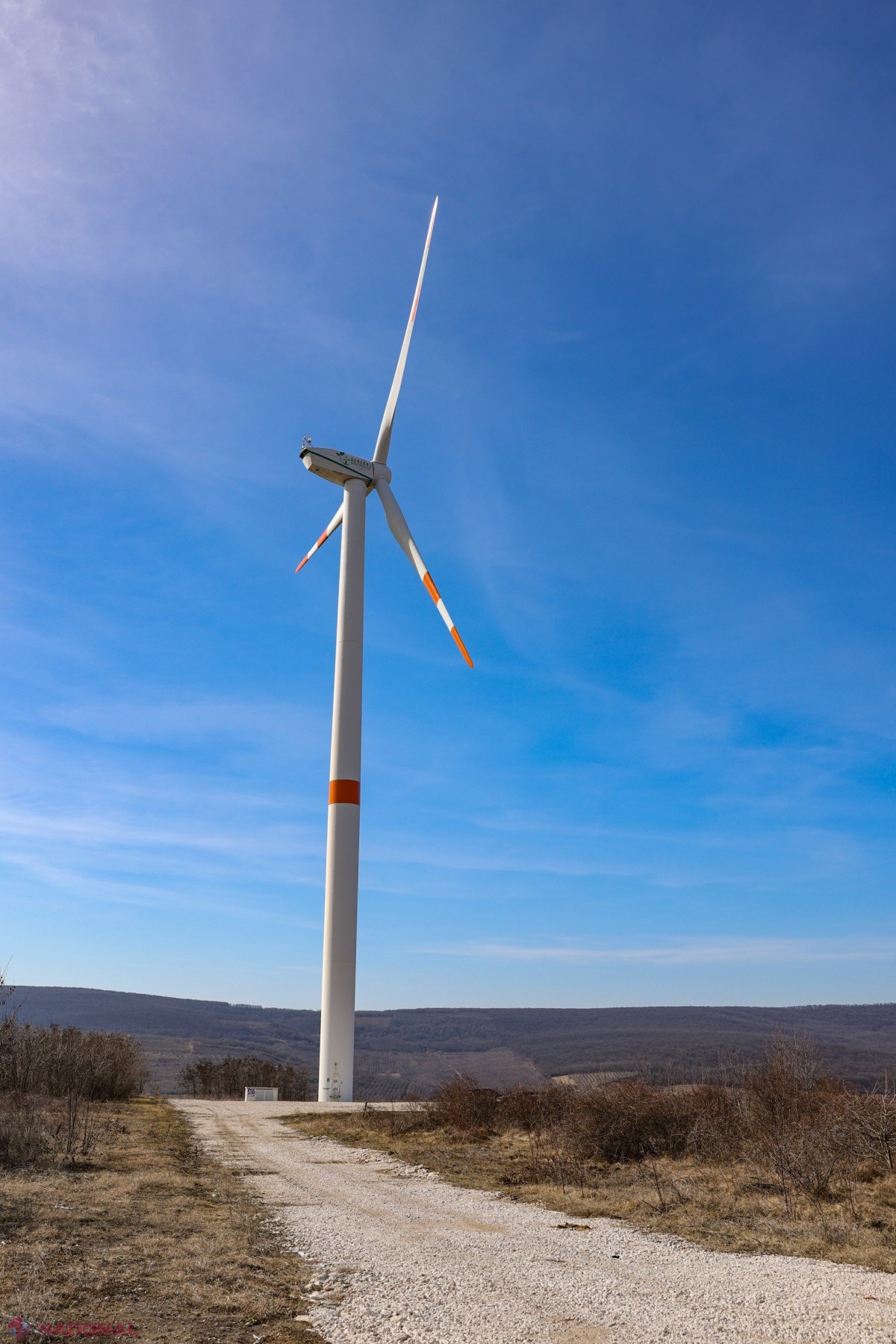 Premierul Dorin Recean sprijină energia verde la Ialoveni: Vizită la turbina eoliană din Suruceni pentru un viitor energetic sustenabil