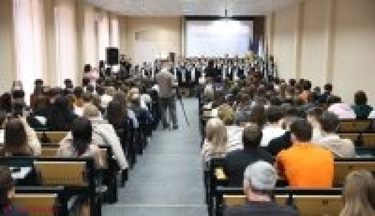 Elevii pasionați de chimie se întrec la Olimpiada Republicană 2025, găzduită de Universitatea de Stat din Moldova