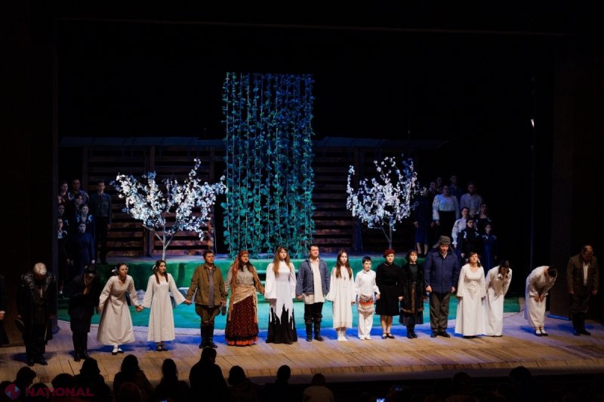 Maia Sandu omagiază artiștii teatrului de Ziua Mondială a Teatrului și decernează titluri de onoare la Bălți