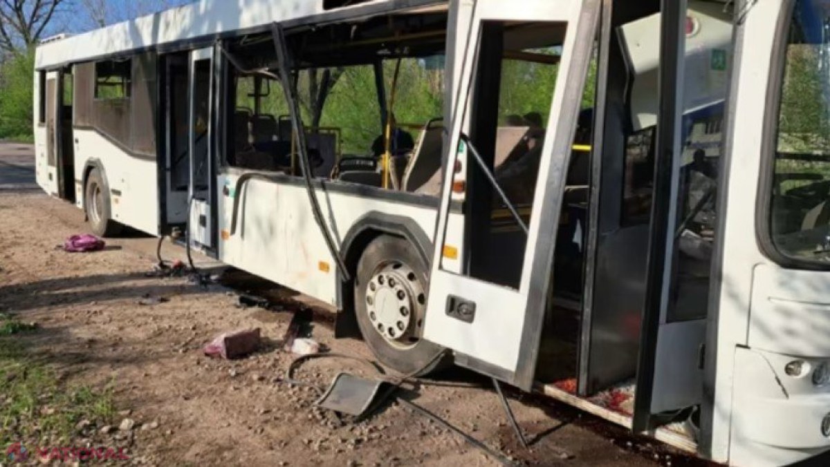 „Crimă de război deliberată!”. O dronă rusească a lovit un autobuz cu muncitori în Marhaneț: Nouă decedați și zeci de răniți