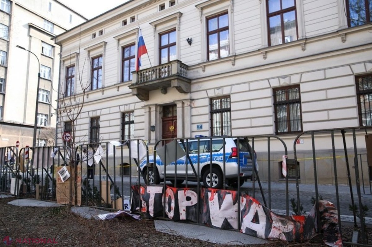 Polonia închide Consulatul rus la Cracovia după acuzații de sabotaj la centrul comercial din Varșovia. Zaharova promite un răspuns pe măsură.