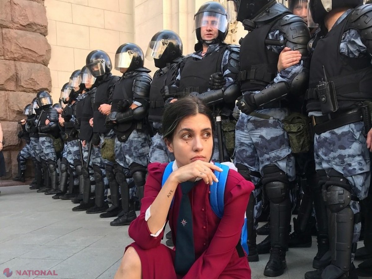 Nadia Tolokonnikova revine simbolic în detenție pentru a atrage atenția asupra pericolului autoritarismului global