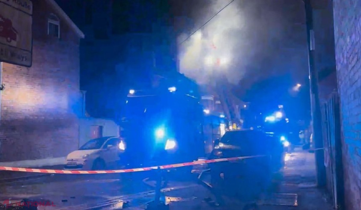 Violențe rasiste în Irlanda de Nord: proteste și incendieri după acuzațiile aduse unor adolescenți români