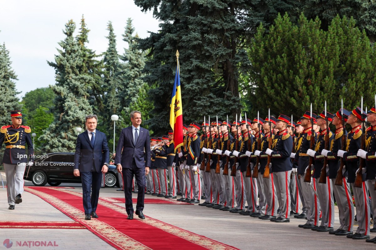 Kyriakos Mitsotakis, întâmpinat cu onoruri militare la Chișinău și discuții importante cu liderii moldoveni