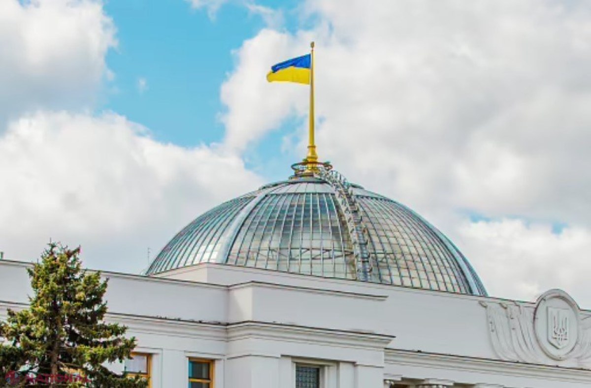 Lege istorică în Ucraina: Se deschide calea pentru cetățenia multiplă în efortul de a atrage diaspora și de a combate criza demografică