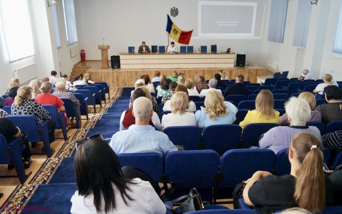 Ministrul Dan Perciun discută cu primarii și directorii din Briceni despre reformele educaționale și finanțarea grădinițelor în raion