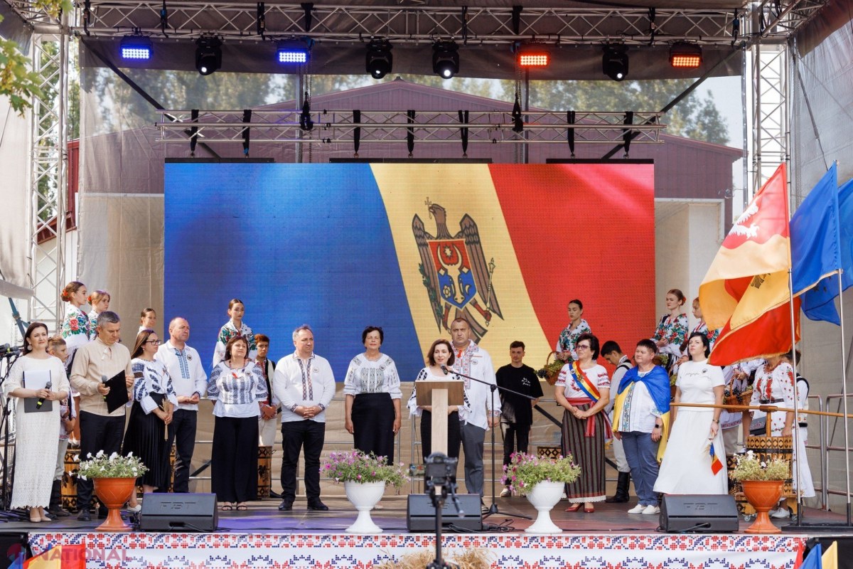 Maia Sandu subliniază importanța folclorului la Festivalul „La Nistru la Mărgioară” din Șerpeni