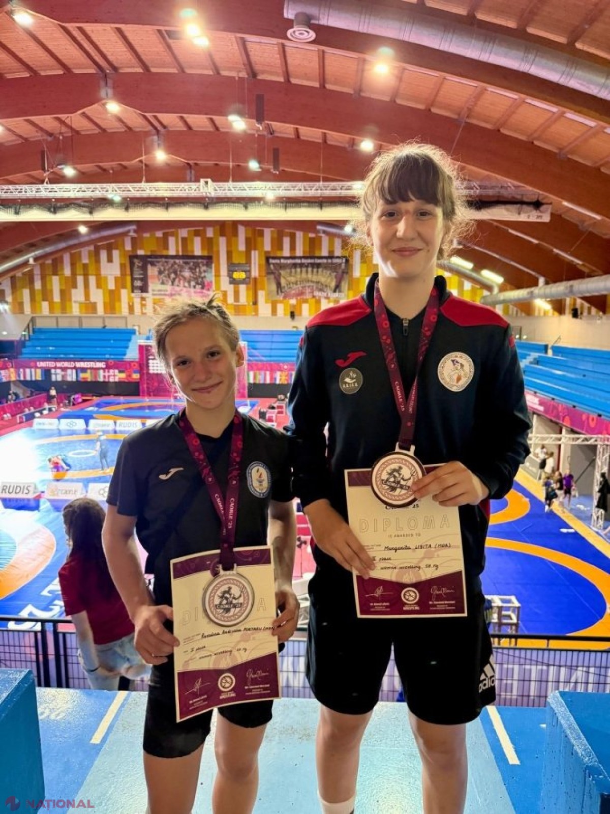 Performanță remarcabilă pentru lotul național la Campionatele Europene de Lupte U-15: două medalii obținute de luptătoarele noastre în Italia