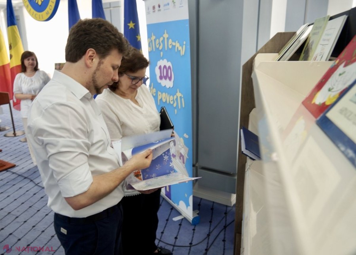 Programul „Citește-mi 100 de povești” aduce 56.000 de cărți noi în grădinițele din Moldova, susținând lectura de la vârste fragede.