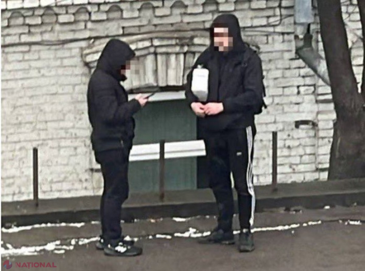Tineri ucraineni ademeniți cu bani de Rusia pentru a deveni fără voie pioni într-un război secret.