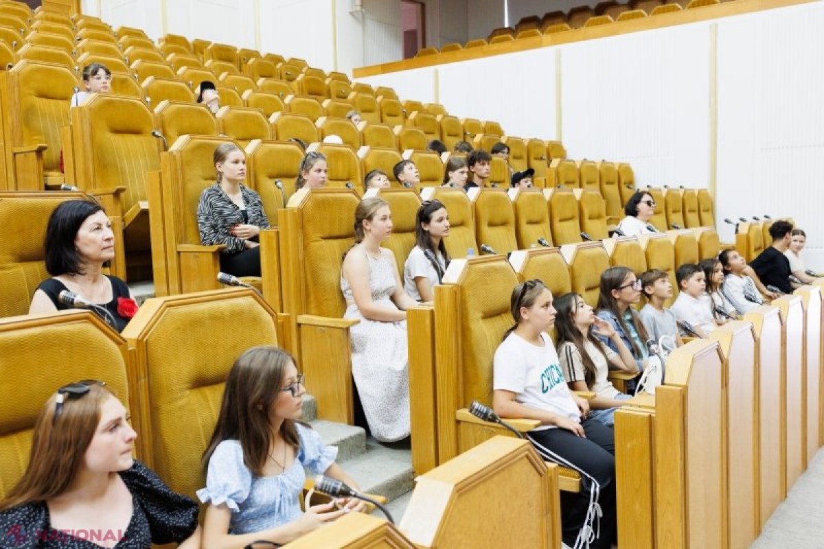 Elevi moldoveni și profesori britanici, vizită deosebită la Președinția Republicii Moldova în cadrul programului 