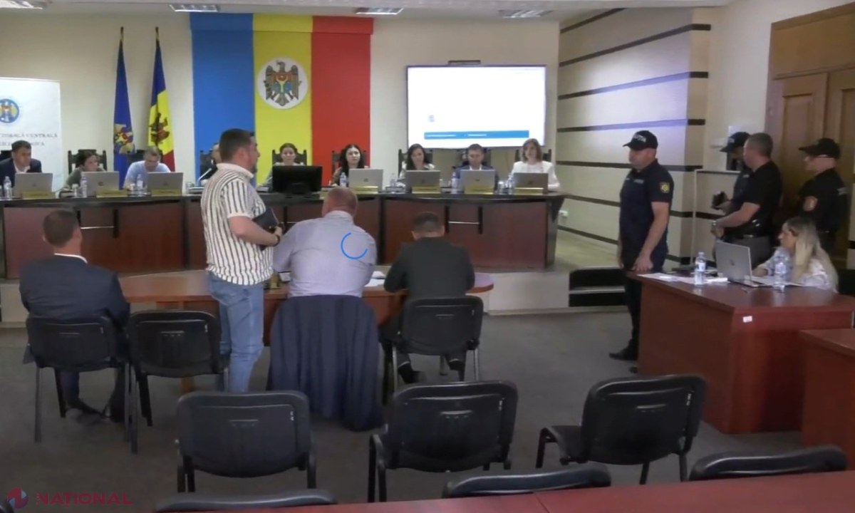 Controverse la CEC: Alexei Lungu, escortat din sală de polițiști în urma unor atacuri verbale