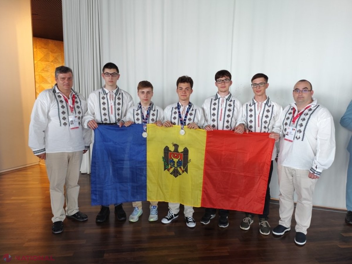 Succes remarcabil la Olimpiada Internațională de Fizică: elevii din Republica Moldova aduc acasă două medalii de argint și două mențiuni de onoare