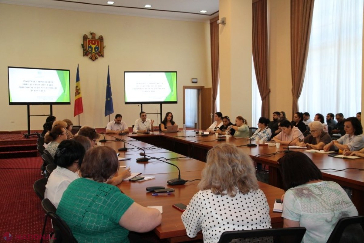 Ministerul Educației caută soluții pentru accesul egal al copiilor romi la educație