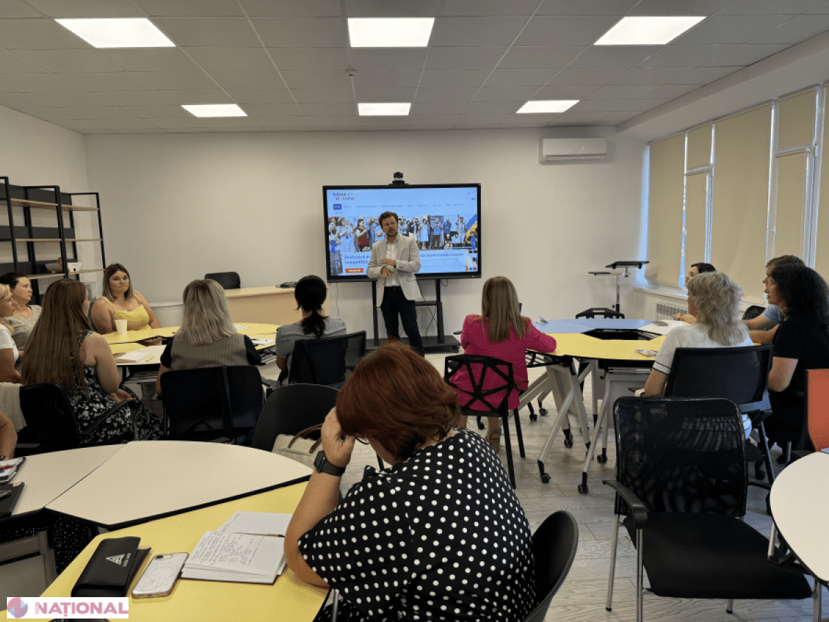 Profesorii moldoveni își dezvoltă competențele tehnologice prin programul inovator EmpowerEd lansat la Chișinău
