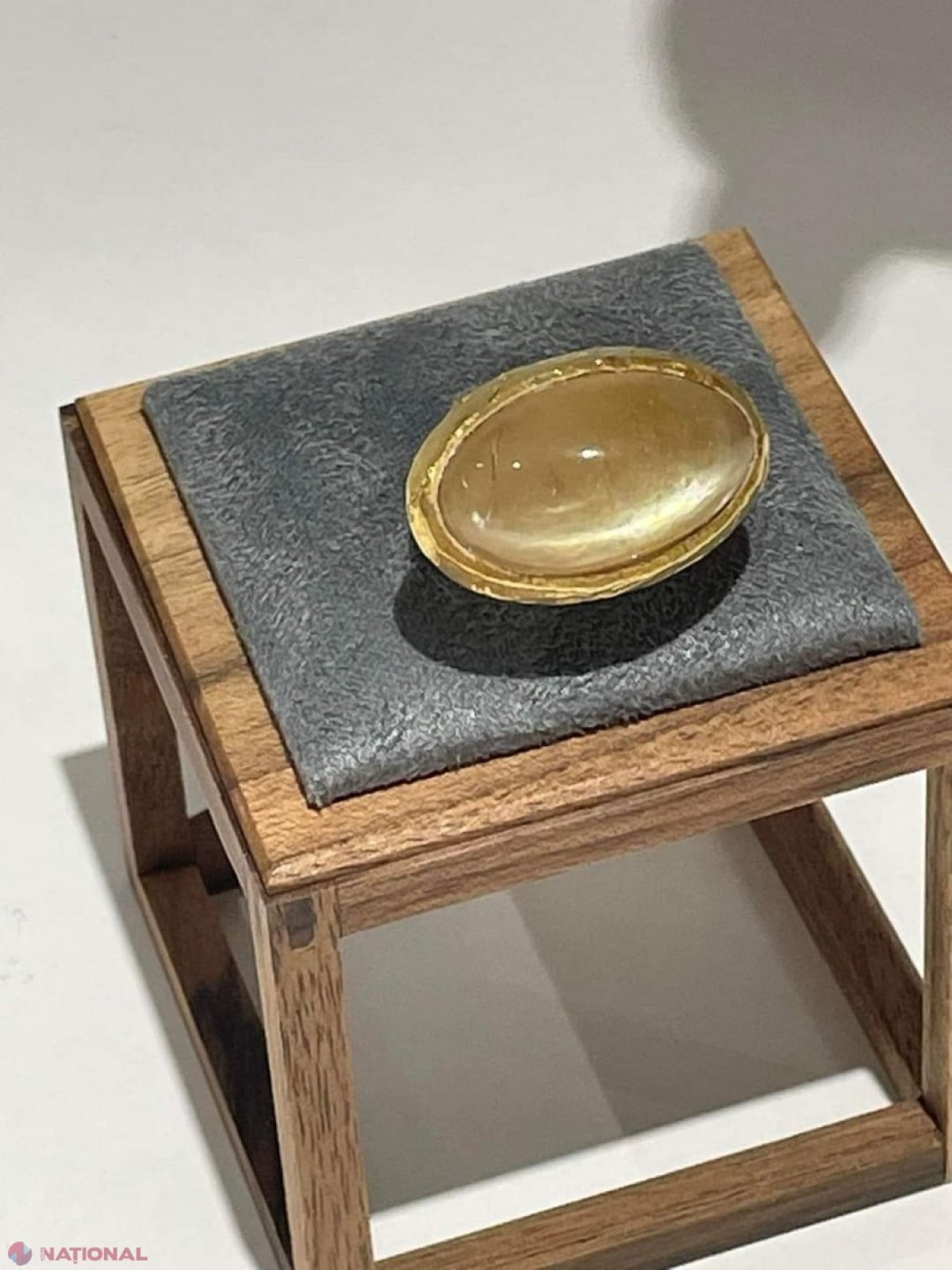 FOTO // Romanian Jewelry Week 2023: Bijuterii moderne, create de 50 de designeri români și internaționali, expuse în premieră, până la finele lunii august, la Chișinău