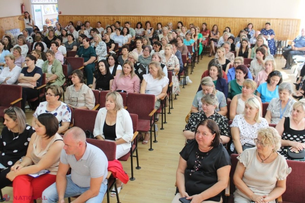 Cadrele didactice din Soroca discută despre îmbunătățirea educației: priorități salariale și atractivitatea pentru tineri specialiști în centrul atenției.