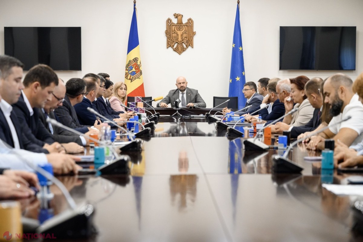 Primarii și Agențiile de Dezvoltare Regională semnează primele contracte pentru proiecte care transformă comunitățile din întreaga țară