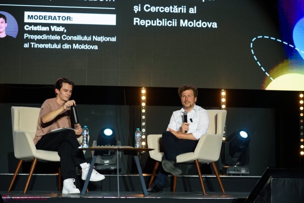 Dan Perciun încurajează tinerii la Moldova Youth Forum: Experiențele trăite modelează viitorul educației în Republica Moldova