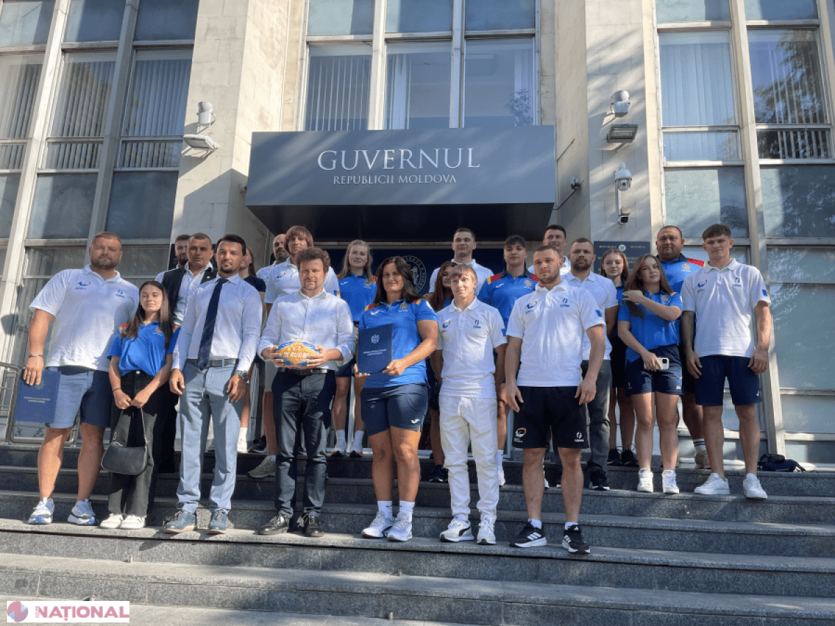Ministrul Educației, Dan Perciun, felicită echipele naționale de rugby pe plajă pentru performanțele de la Campionatul European din Chișinău