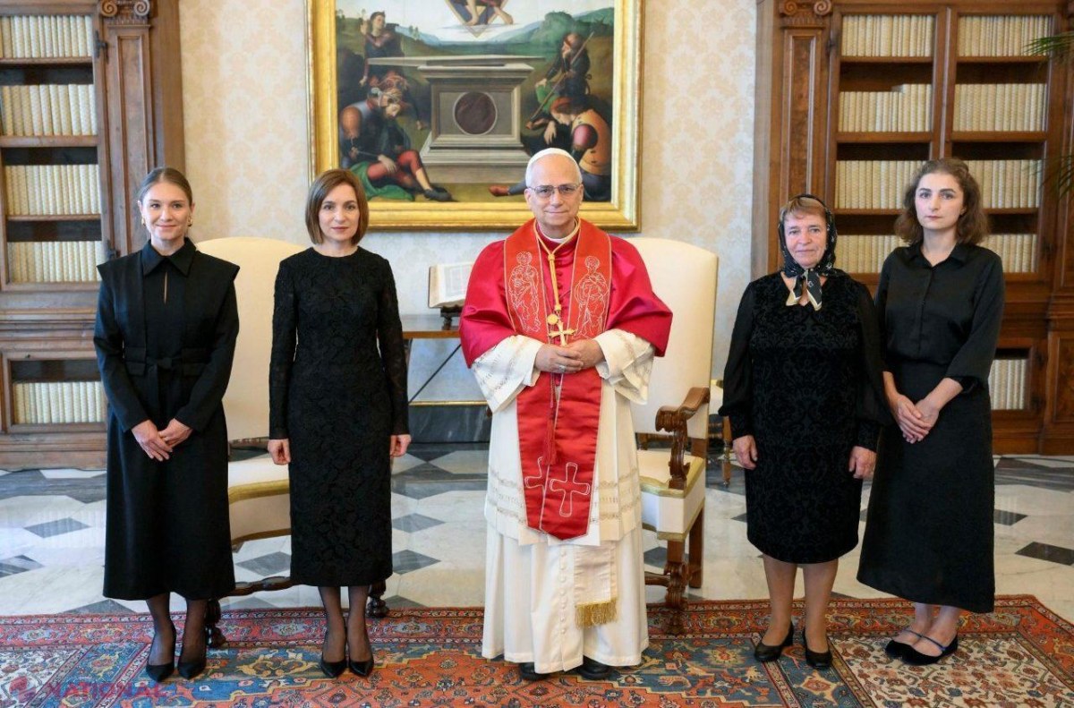 Cine a acoperit costurile vizitei familiei președintei Sandu la Vatican? Președinția clarifică situația