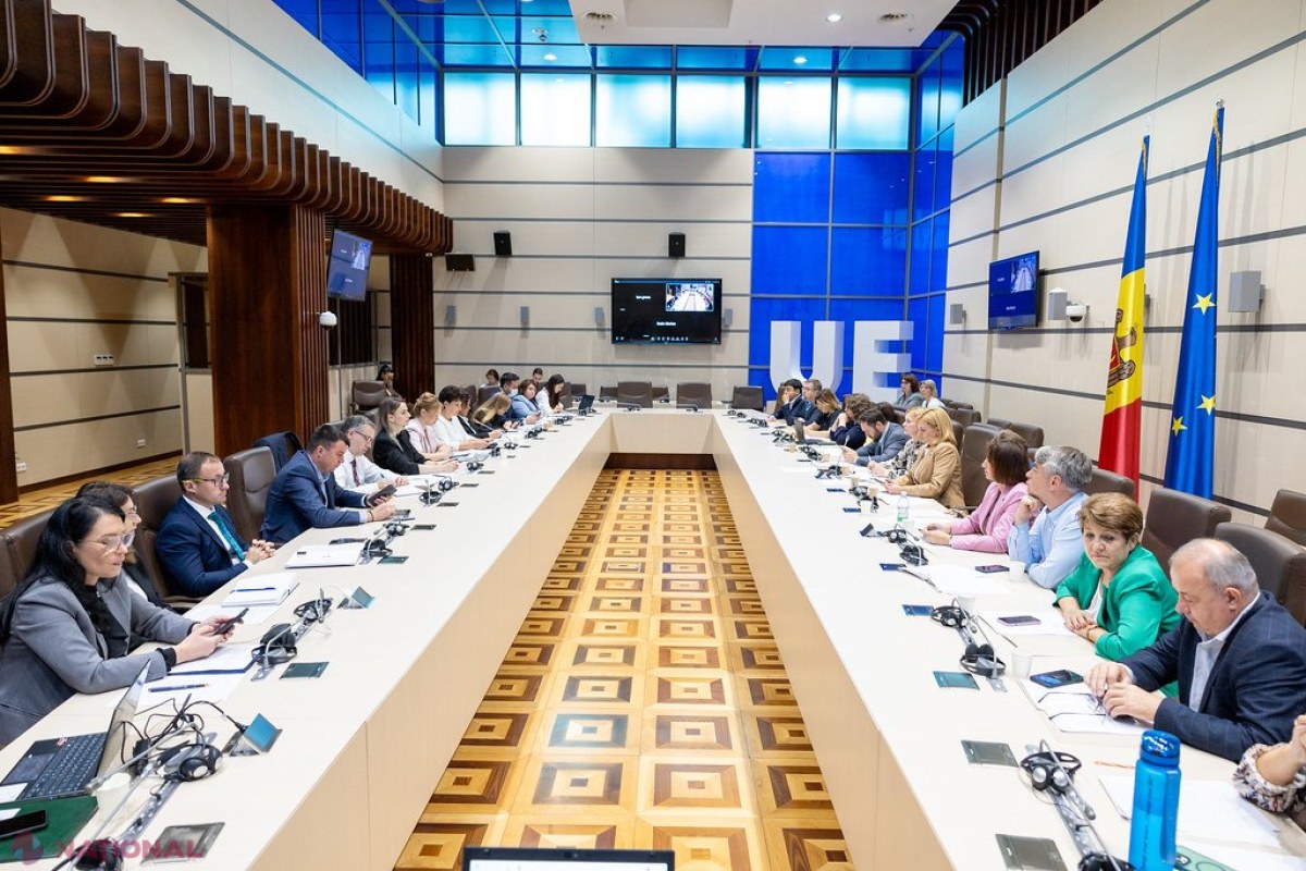Parlamentul aprobă avizele de negociere pentru integrarea Republicii Moldova în UE pe trei clustere strategice