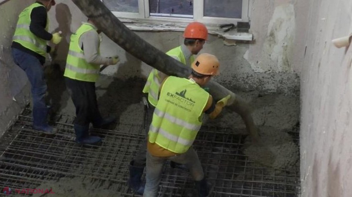 FOTO, VIDEO // Primul planșeu distrus în explozia din blocul groazei, REFĂCUT: Au rămas de construit încă două, iar muncitorii consolidează și pereții afectați de deflagrație