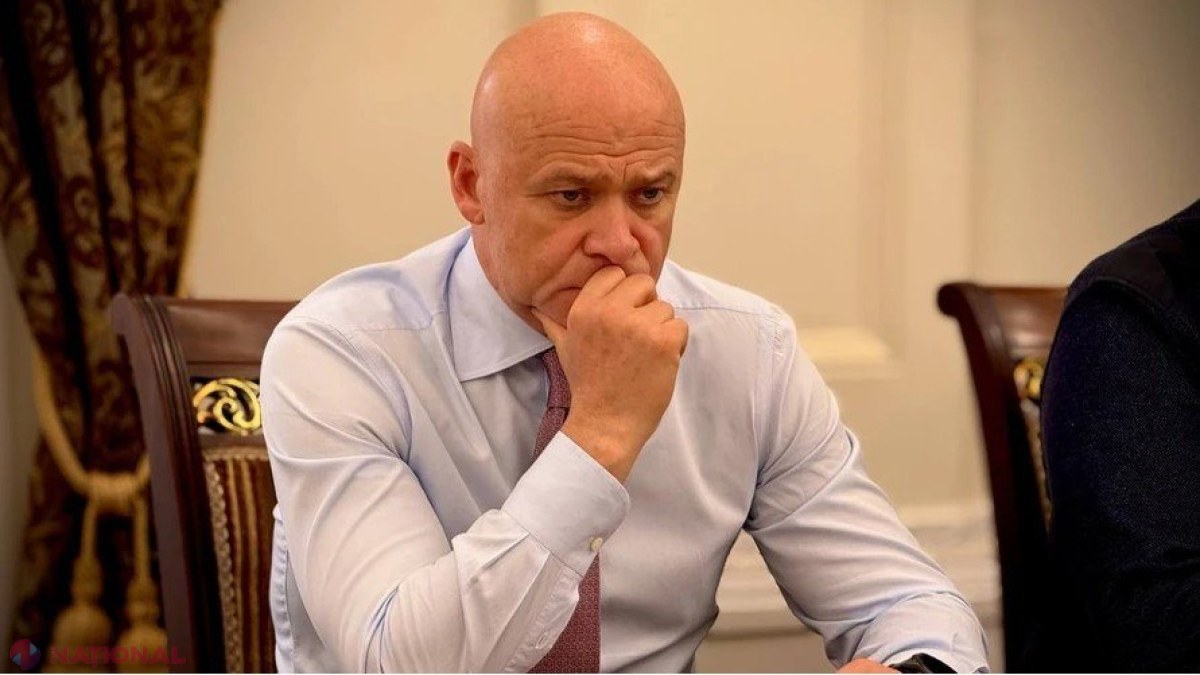 Zelenski retrage cetăţenia ucraineană primarului din Odesa și balerinului Serghei Polunin, stârnind controverse și proteste.