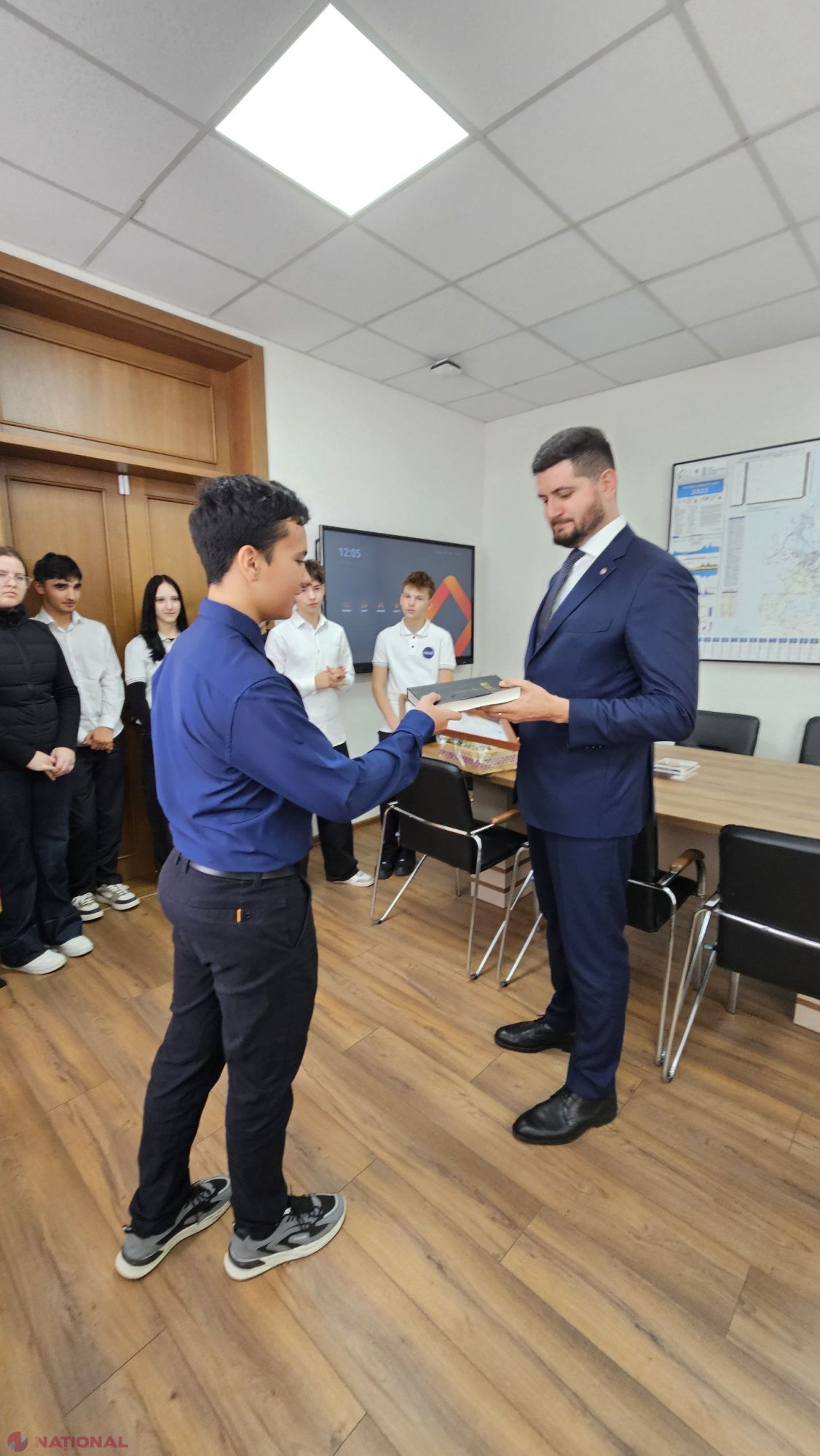 Elevii de la Excelsis explorează de aproape strategiile energetice ale Republicii Moldova în vizită la Ministerul Energiei