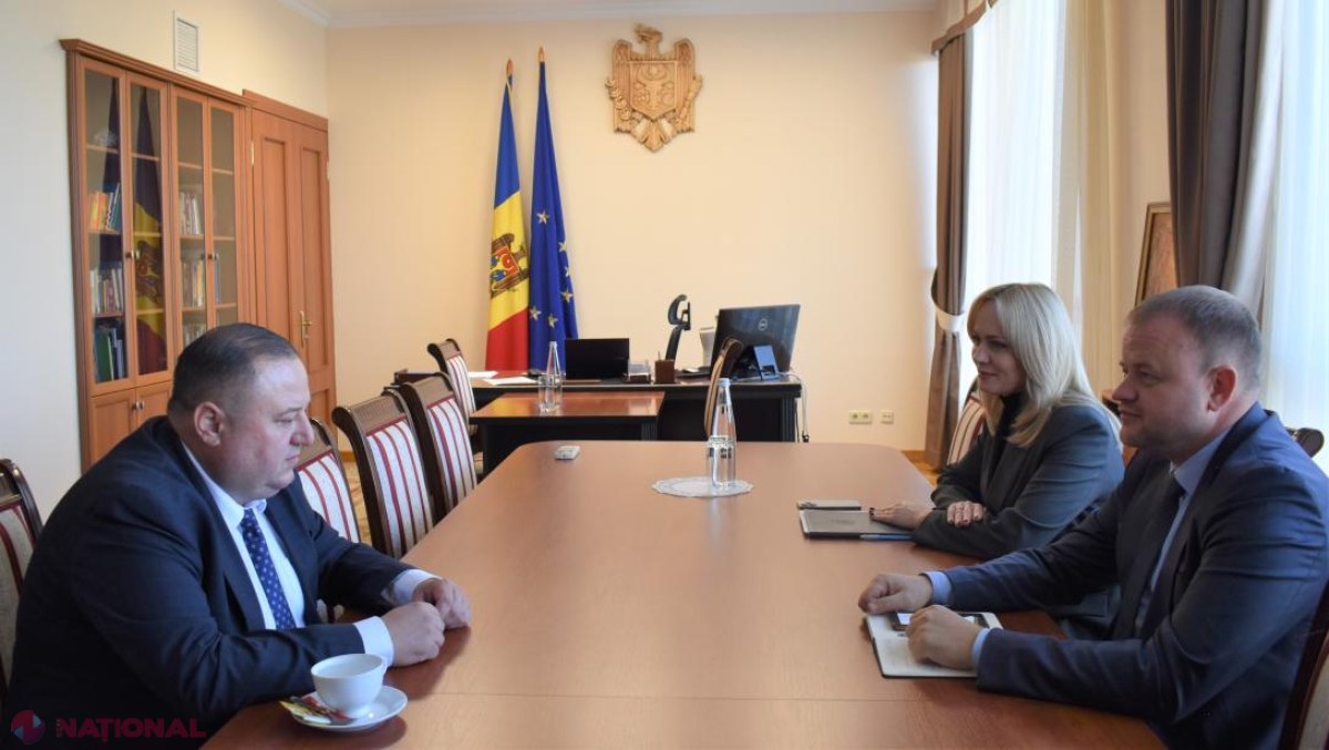 Oficiali români și moldoveni discută sprijinul educațional pentru școlile românești din stânga Nistrului