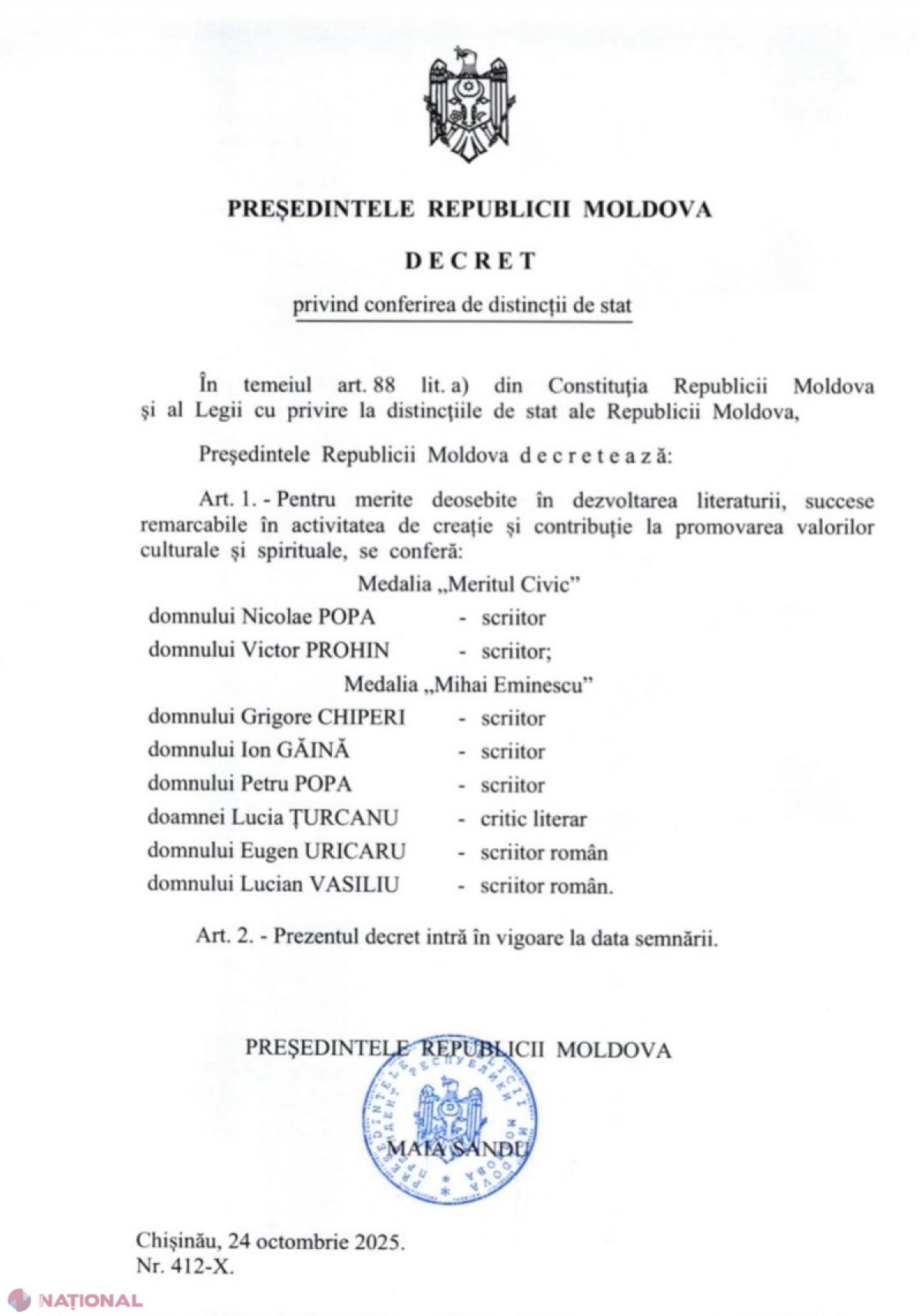 Maia Sandu onorează scriitorii și criticii literari cu distincții naționale pentru contribuții culturale remarcabile