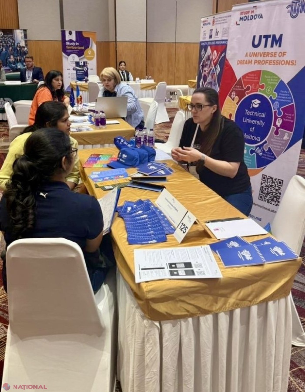 Universitățile moldovenești își promovează programele de studiu la târgul educațional din Bengaluru, India