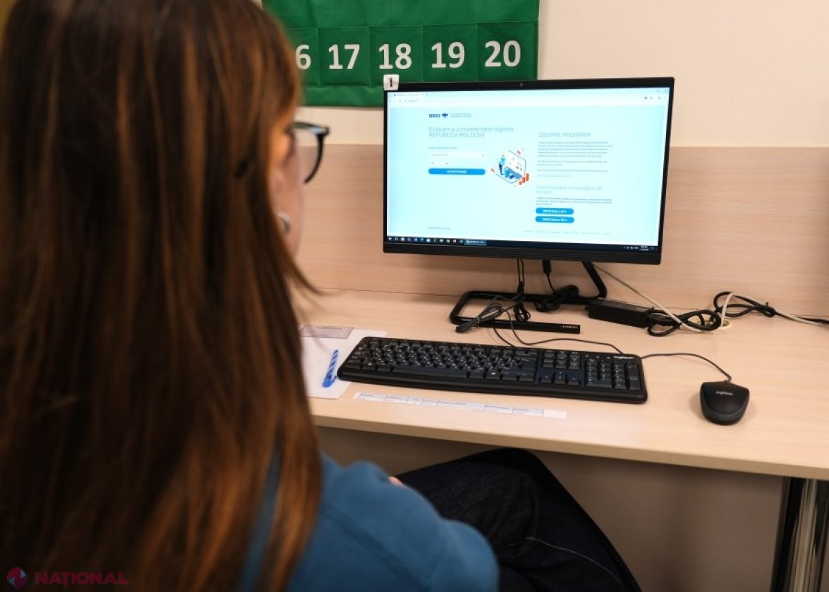 Elevii claselor a IX-a și a XII-a, testați pentru competențe digitale la nivel național în premieră