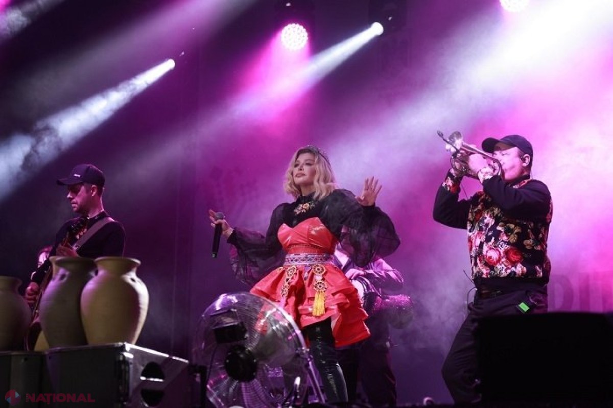 VIDEO // Loredana, mesaj emoționant pentru basarabeni, la Festivalul Tradițiilor Românești: „De fiecare dată când vin aici, am o nostalgie și o emoție fantastică. Orice-ar fi, sângele apă nu se face”
