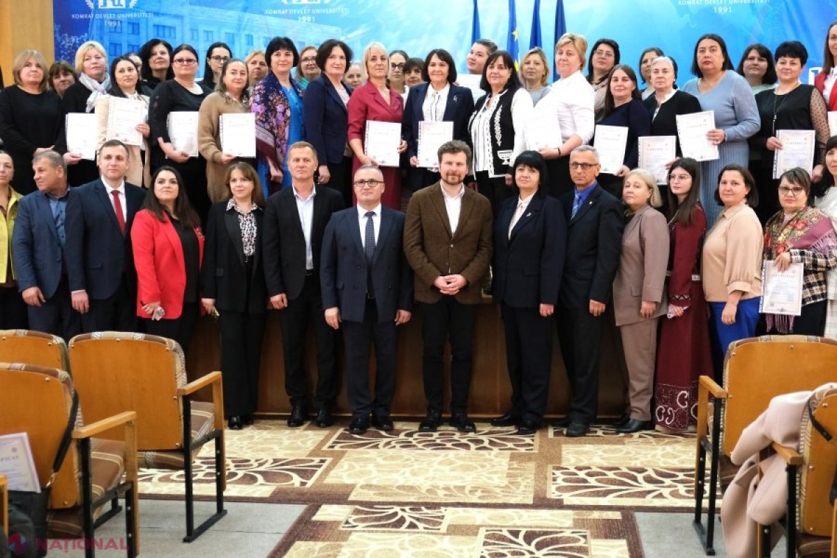 Profesorii de limbă găgăuză din autonomia găgăuză își îmbunătățesc abilitățile printr-un program de formare inovator