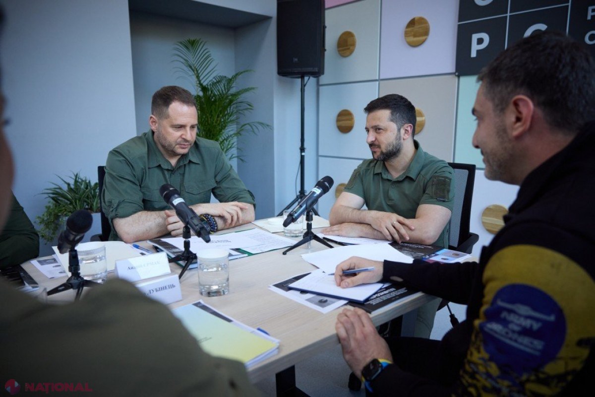 O demisie surprinzătoare agită scena politică din Ucraina: Iermak, „Cardinalul verde”, părăsește echipa lui Zelenski pe fondul unui scandal uriaș de corupție.