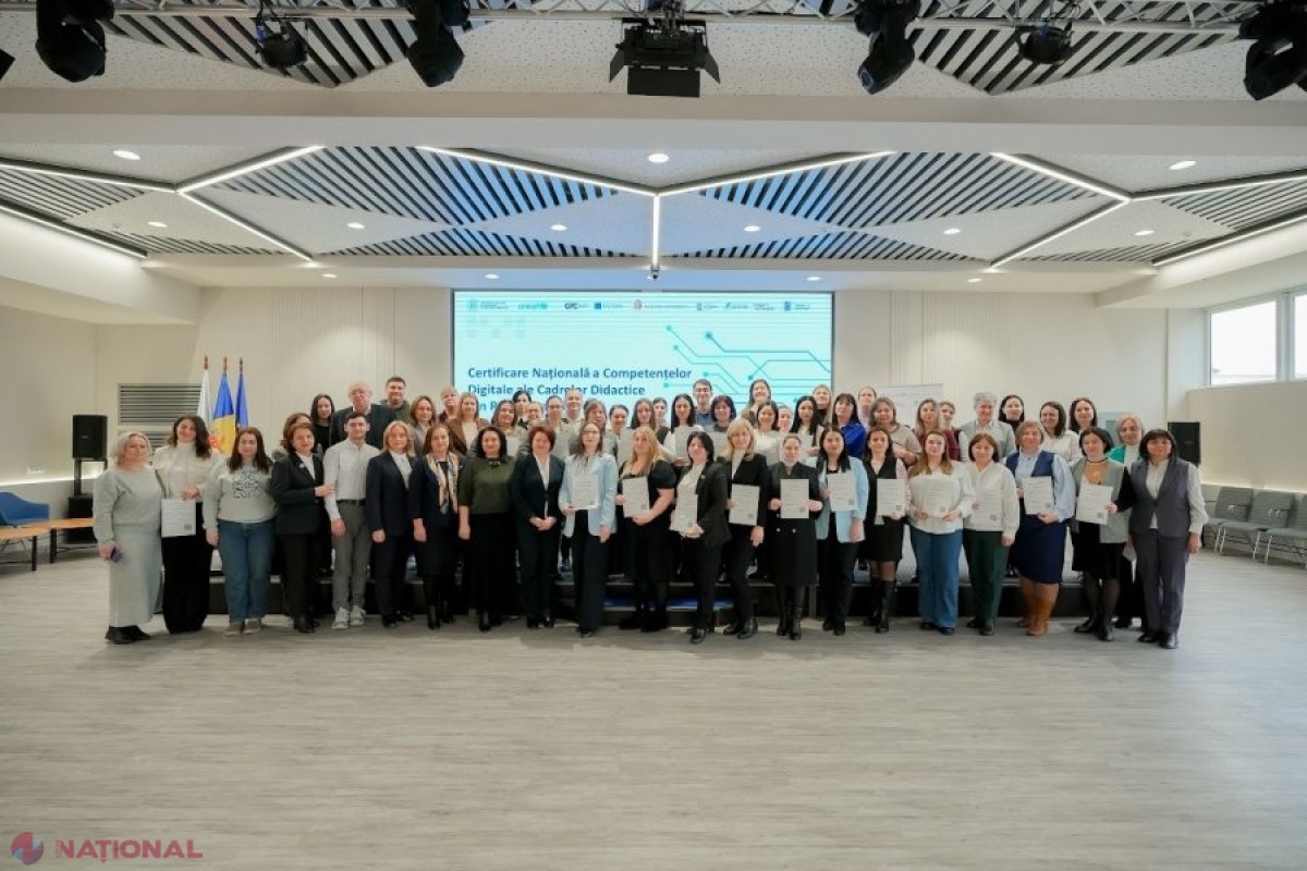 74 de profesori din Republica Moldova, certificați în competențe digitale de Ministerul Educației