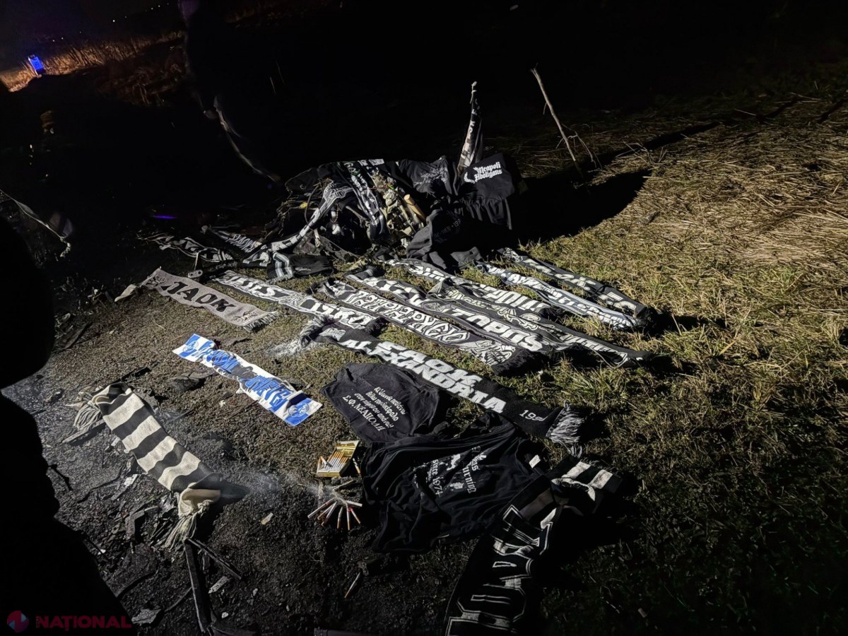 Suporterii PAOK au transformat locul accidentului de lângă Lugoj în memorial, ambasadoarea Greciei revine la spital, iar un jurnalist este agresat de un reprezentant al clubului