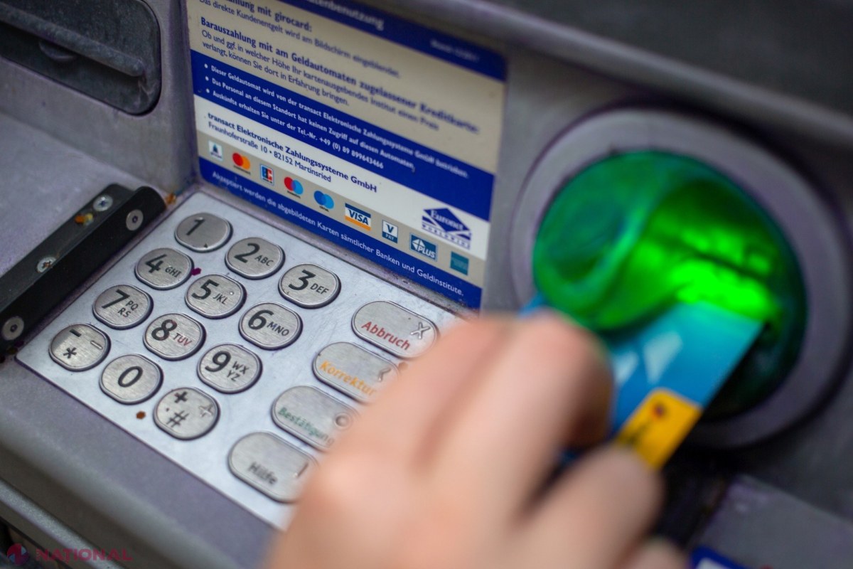 FBI avertizează: atacurile de tip „jackpotting” asupra bancomatelor explodează, hackerii fură milioane în numerar