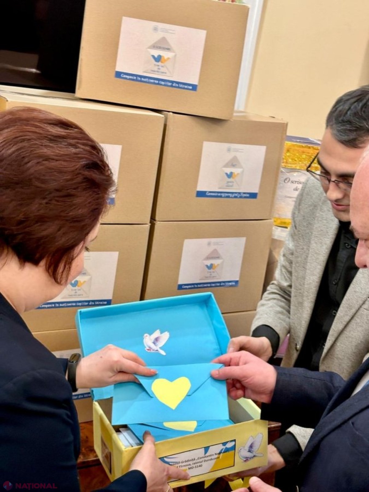 20.000 de scrisori ale elevilor din Moldova, mesaj de sprijin pentru copiii din Ucraina prin Ambasada de la Chișinău