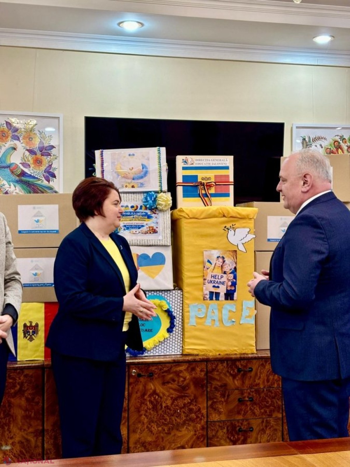 20.000 de scrisori ale elevilor din Moldova, mesaj de sprijin pentru copiii din Ucraina prin Ambasada de la Chișinău