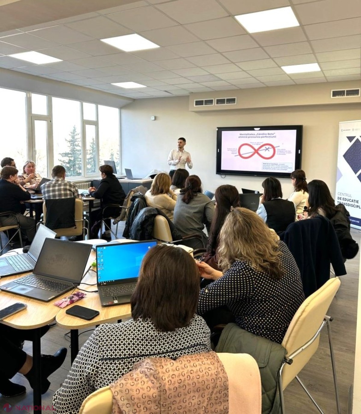 Program pilot „Digital Accelerator” lansează transformarea digitală în 12 școli din Republica Moldova