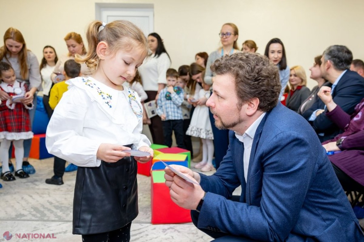UNICEF extinde la nivel național programul „100 de povești citite”: 30.000 de cărți noi ajung în 1.200 de grădinițe pentru a încuraja lectura timpurie