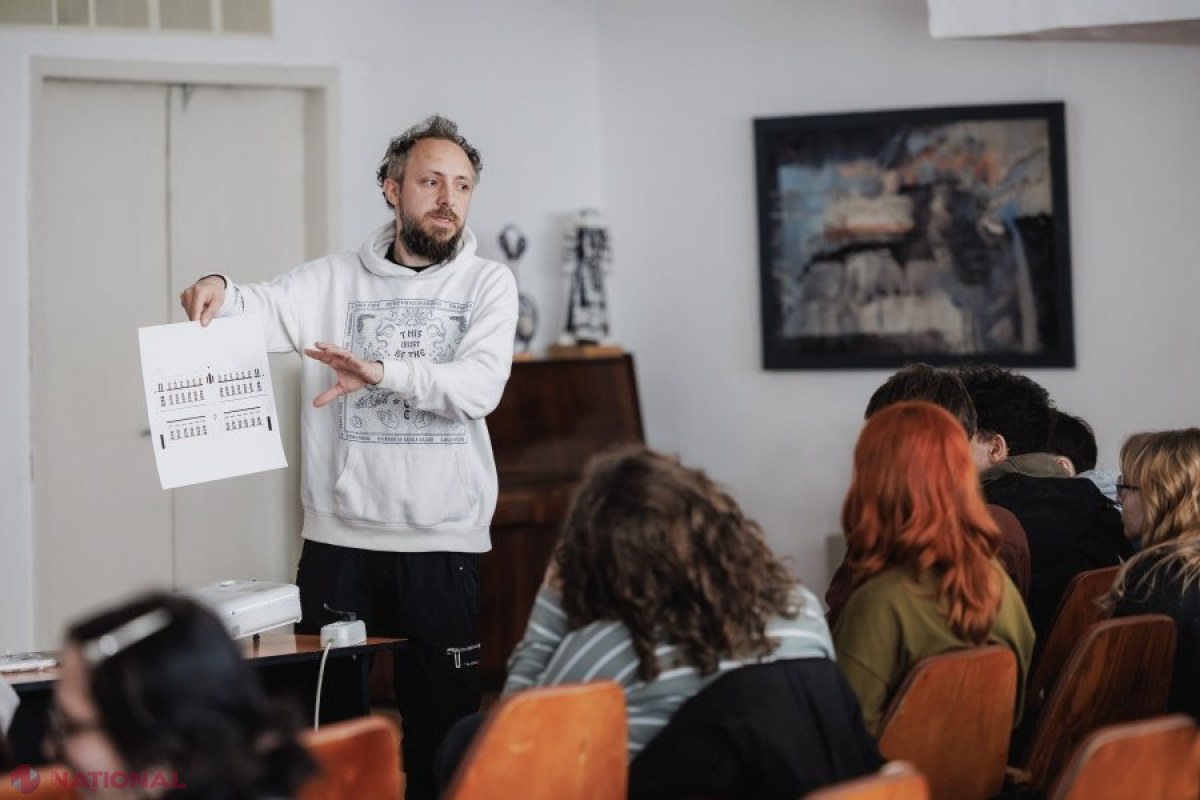 Tineri artiști de la Colegiul „Alexandru Plămădeală” pregătesc o lucrare de video mapping pentru ACT Festival 2026
