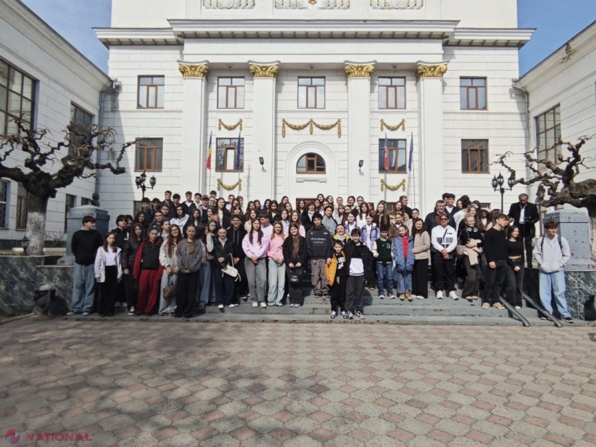 Decada „Memoriei și Recunoștinței”: mii de elevi din toată țara descoperă istoria recentă prin lecții, excursii și teatru