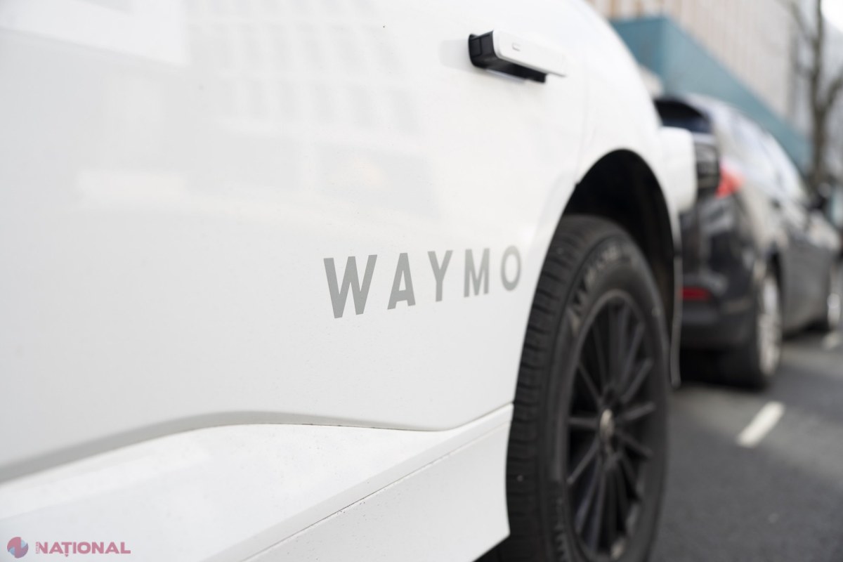 Londra, tot mai aproape de primele robotaxiuri: Waymo începe testele pe drumurile publice și vizează lansarea în 2026