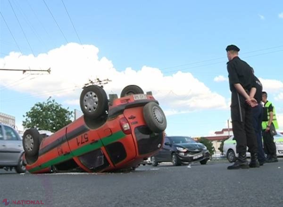 O mașină cu bani s-a răsturnat la Soroca
