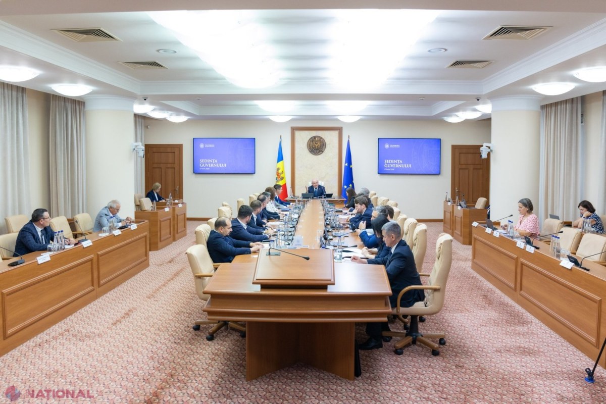 Guvernul taie birocrația pentru instalarea sistemelor de stocare a energiei electrice și stimularea investițiilor în energie regenerabilă