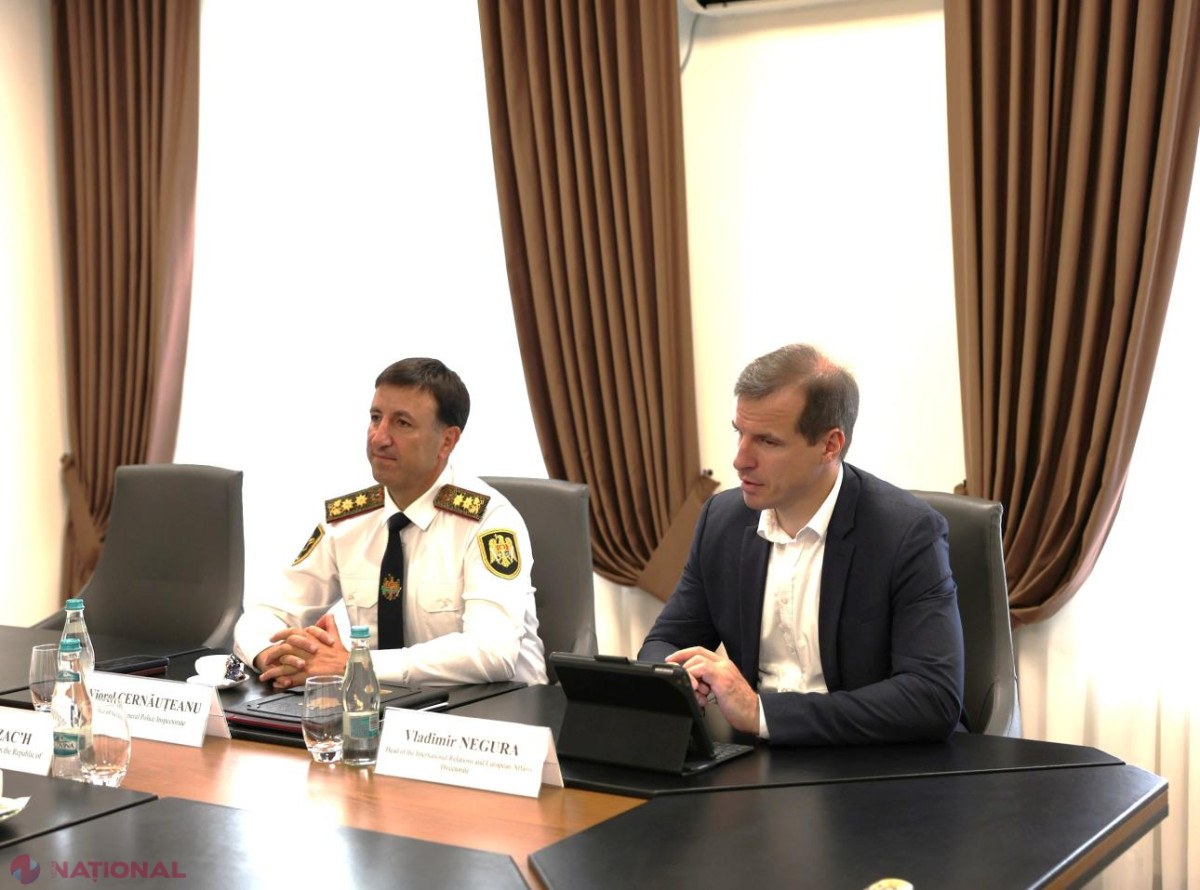 IGP își ia rămas-bun de la ofițerul de legătură francez Carole Lozach și îi conferă Diploma de Onoare pentru consolidarea cooperării moldo-franceze