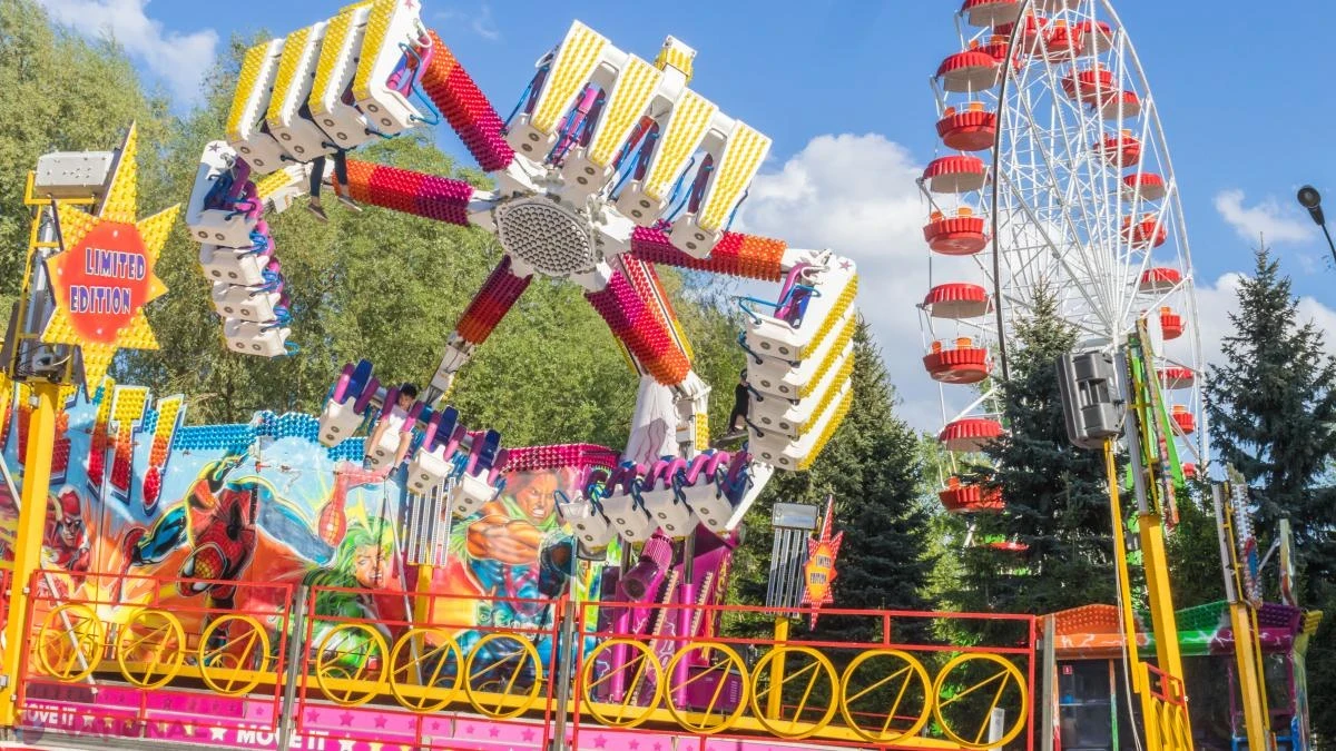 Adolescent de 15 ani, mort electrocutat la un joc de fotbal într-un parc de distracții din Italia